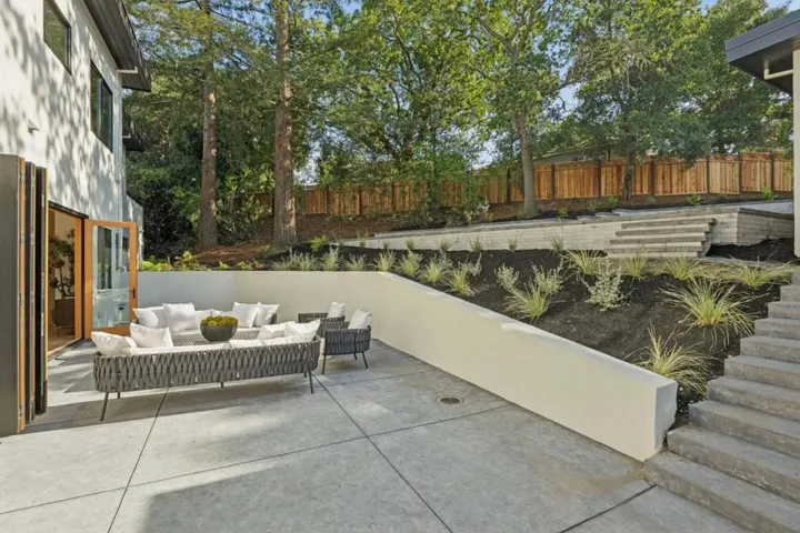 601 Joandra Court, Los Altos, California 94024