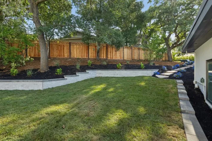 601 Joandra Court, Los Altos, California 94024