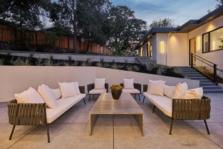 601 Joandra Court, Los Altos, California 94024