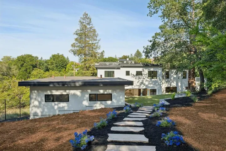 601 Joandra Court, Los Altos, California 94024