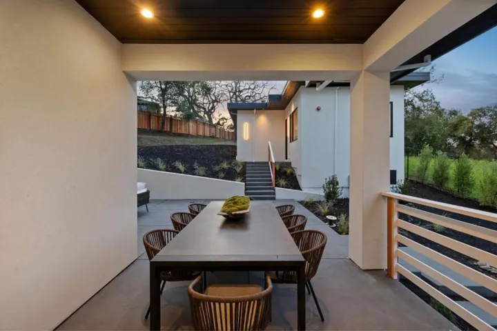 601 Joandra Court, Los Altos, California 94024