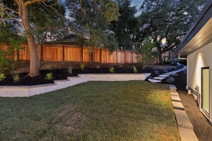601 Joandra Court, Los Altos, California 94024
