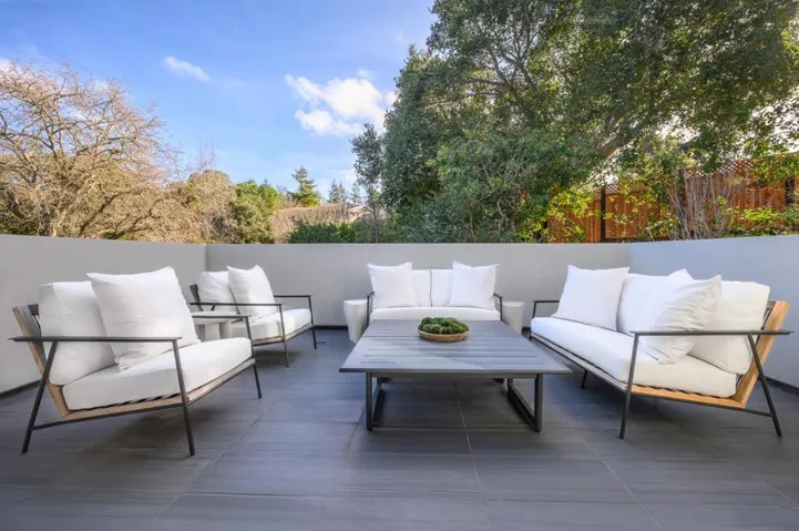 601 Joandra Court, Los Altos, California 94024