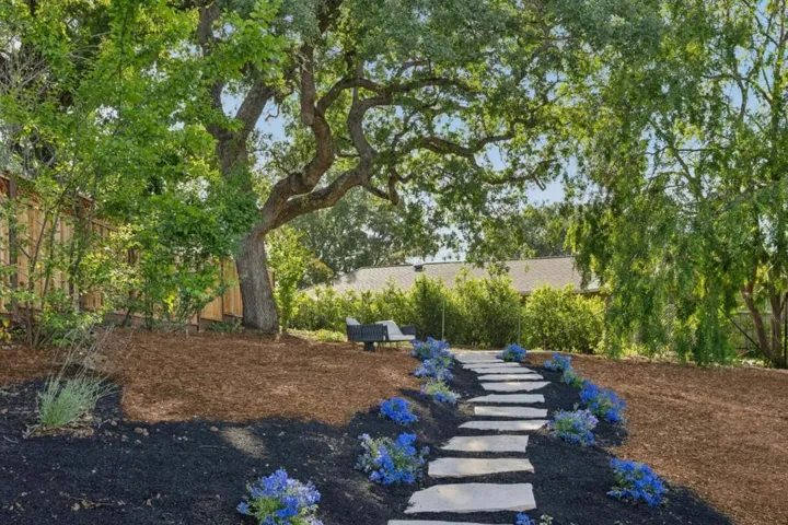 601 Joandra Court, Los Altos, California 94024