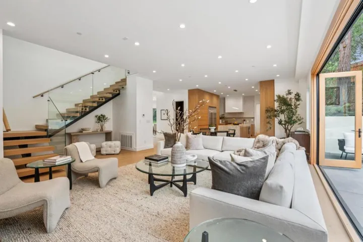 601 Joandra Court, Los Altos, California 94024