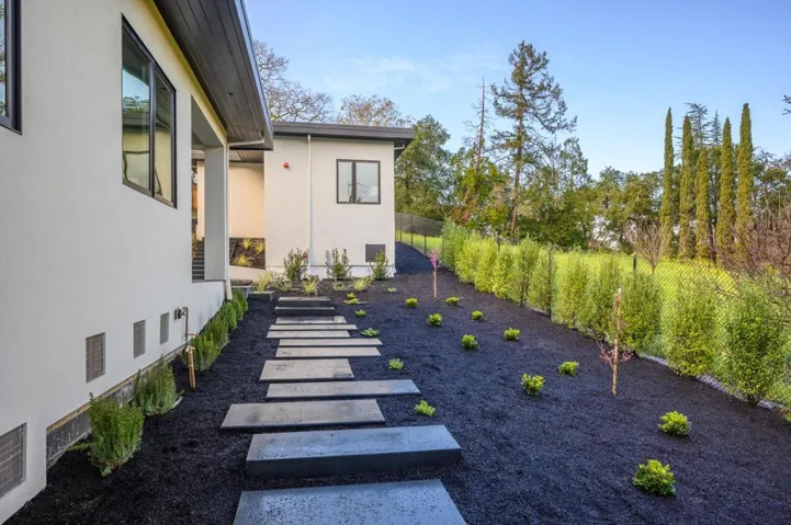 601 Joandra Court, Los Altos, California 94024