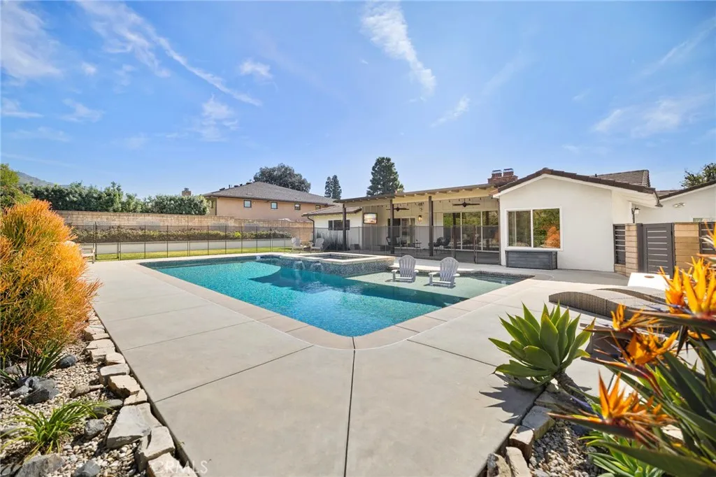 1215 Hidden Springs, Glendora, California 91741 home-pic-16