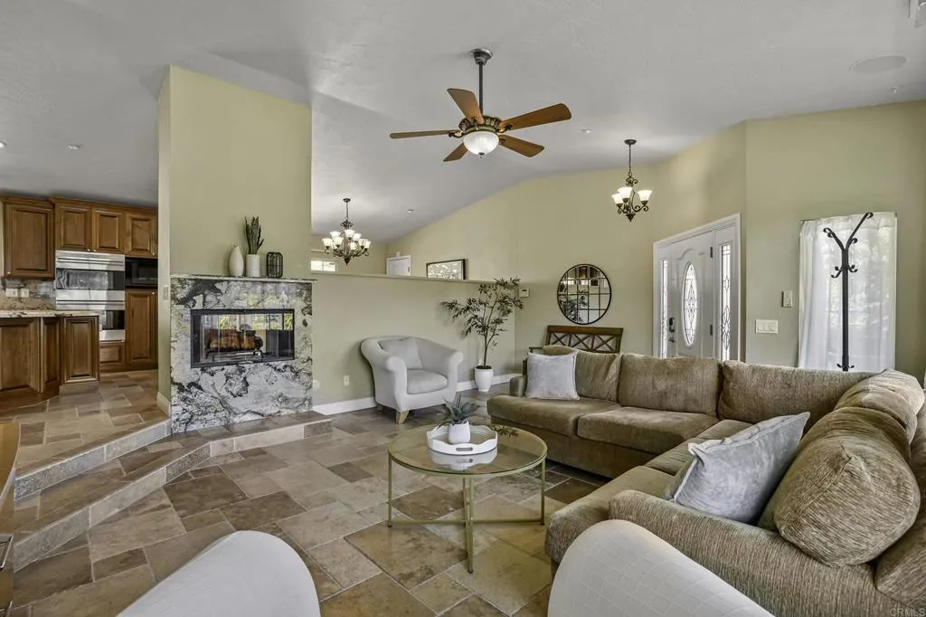 1460 Orpheus Avenue, Encinitas, California 92024 home-pic-1