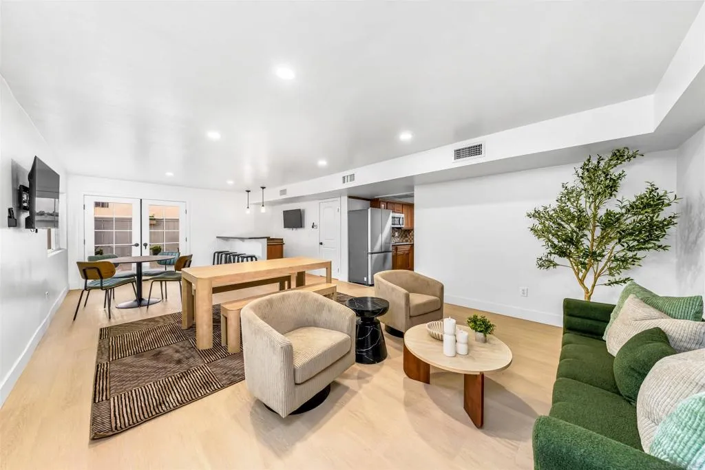 1030 Robinson Ave 205, San Diego, California 92103 home-pic-28