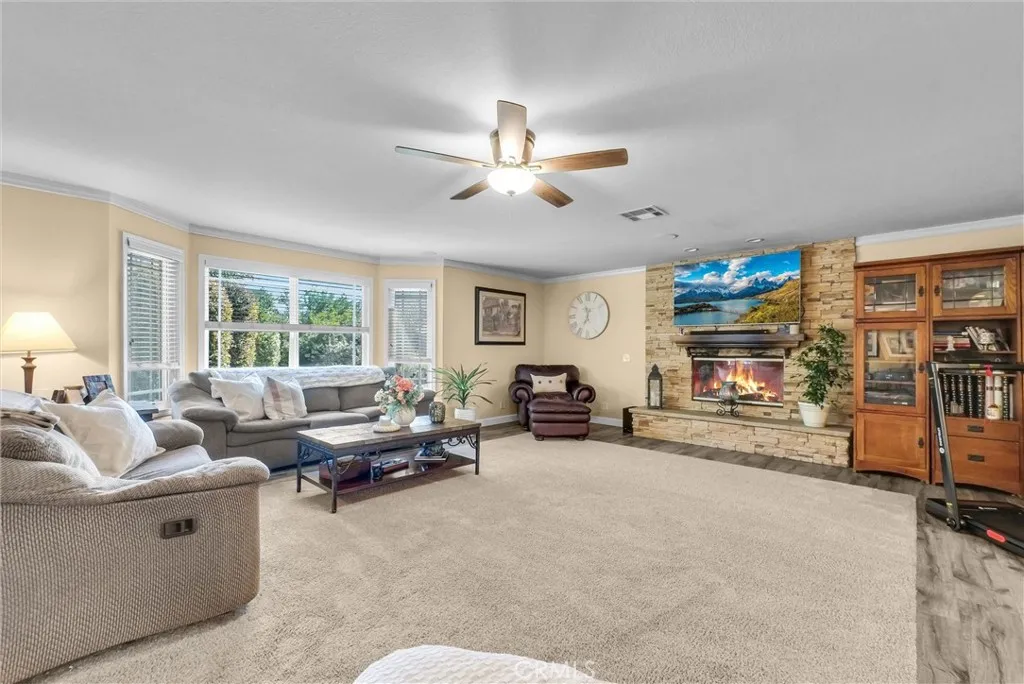 30665 Feather Court, Temecula, California 92591 home-pic-12