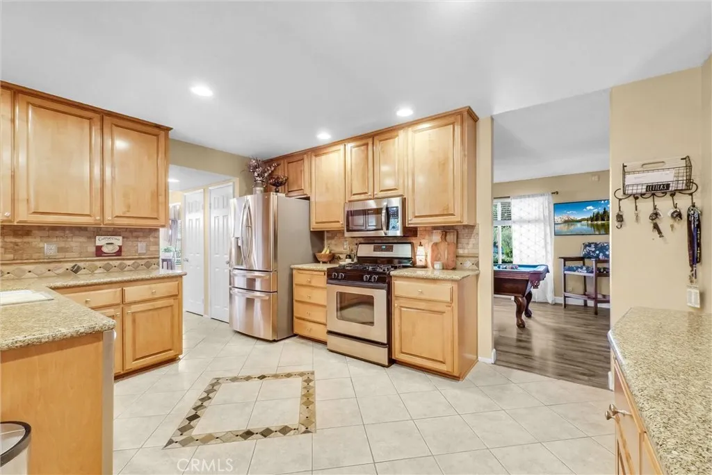 30665 Feather Court, Temecula, California 92591 home-pic-17