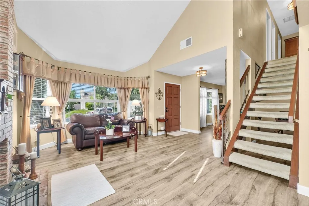 30665 Feather Court, Temecula, California 92591 home-pic-8