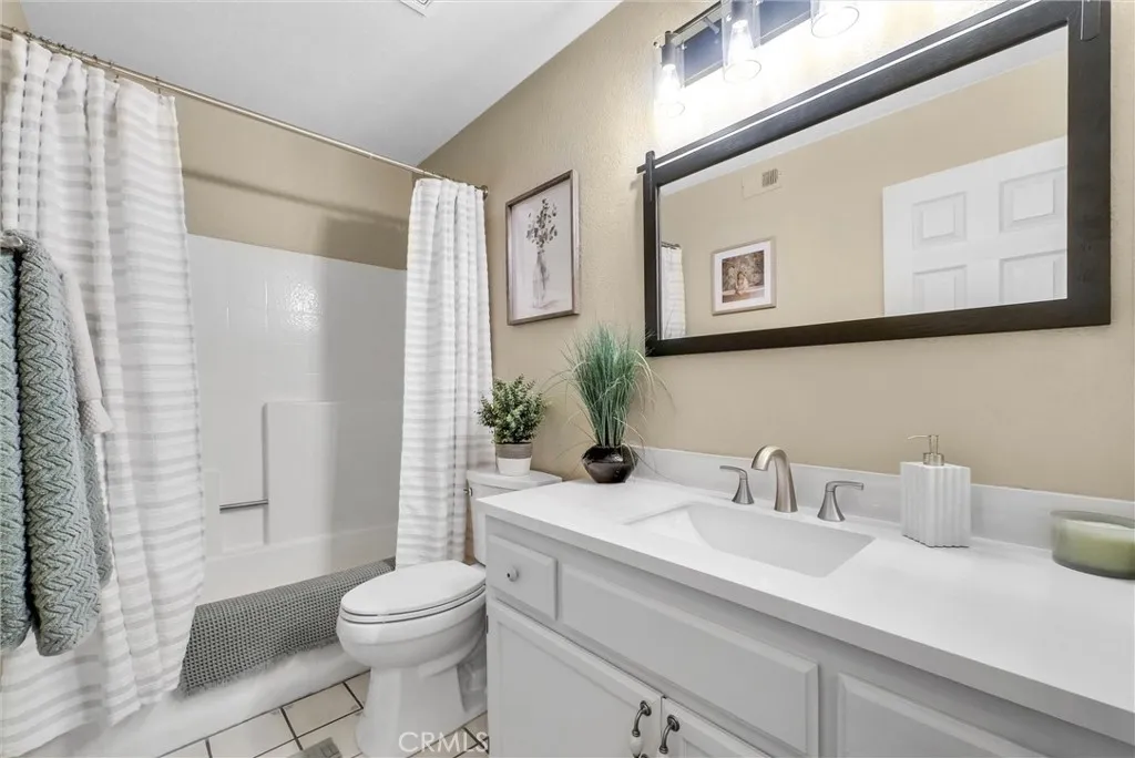 30665 Feather Court, Temecula, California 92591 home-pic-30