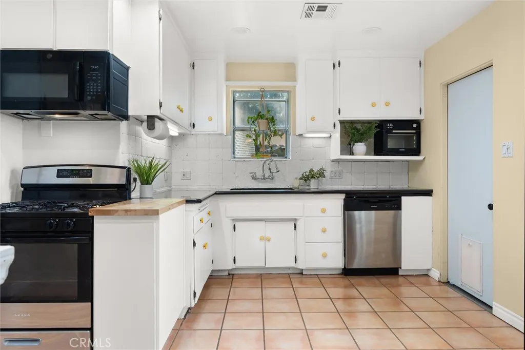 3623 Arlington Ave, Riverside, California 92506 home-pic-9