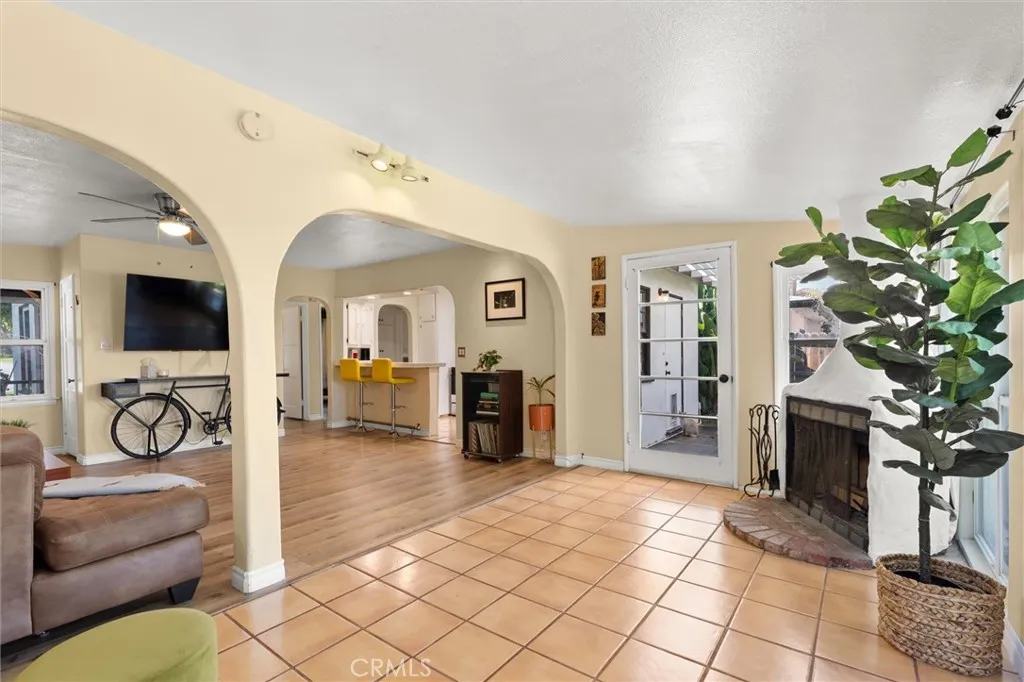 3623 Arlington Ave, Riverside, California 92506 home-pic-8