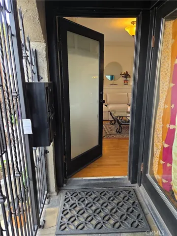 219 Redondo Avenue, Long Beach, California 90803