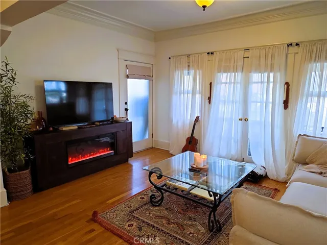 219 Redondo Avenue, Long Beach, California 90803