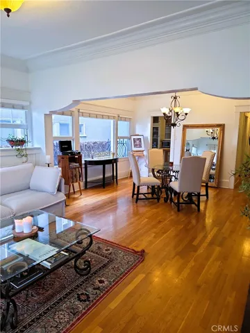 219 Redondo Avenue, Long Beach, California 90803