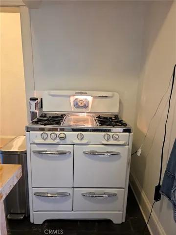 219 Redondo Avenue, Long Beach, California 90803