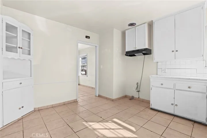 140 East 69th Way, Long Beach, California 90805