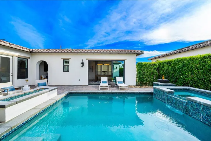 084_17-print-niloopalisades_opmg_0226_01