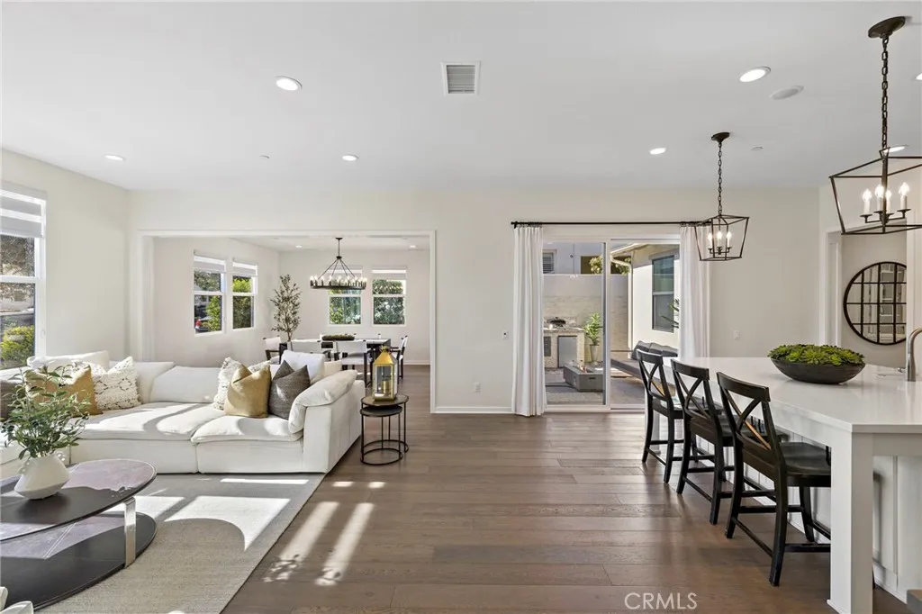 44 Jarano Street, Rancho Mission Viejo, California 92694 home-pic-2