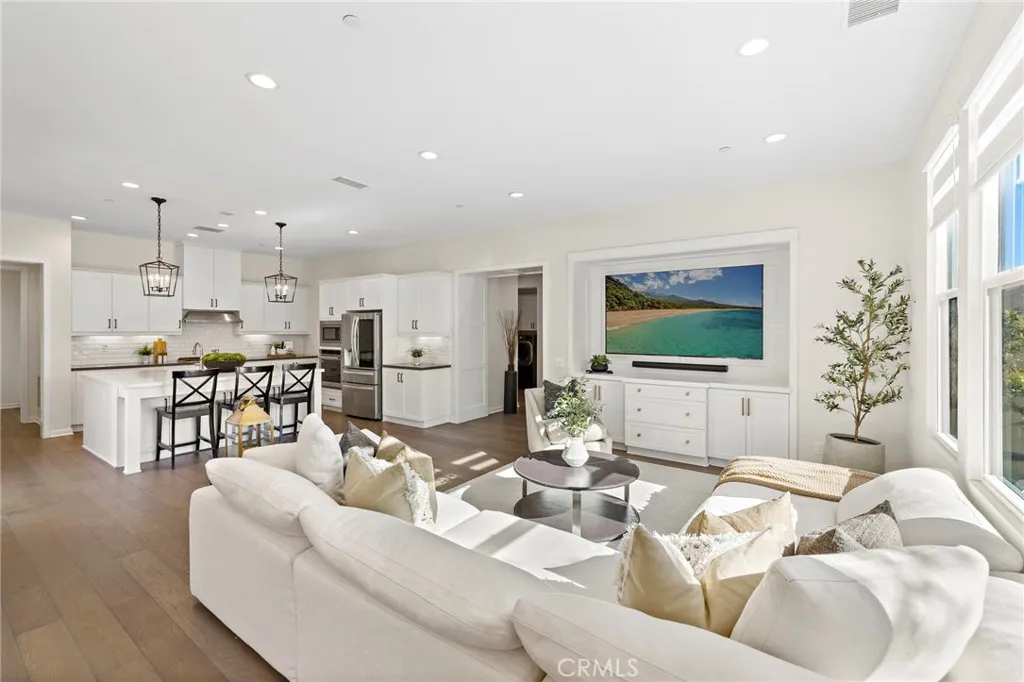 44 Jarano Street, Rancho Mission Viejo, California 92694 home-pic-3