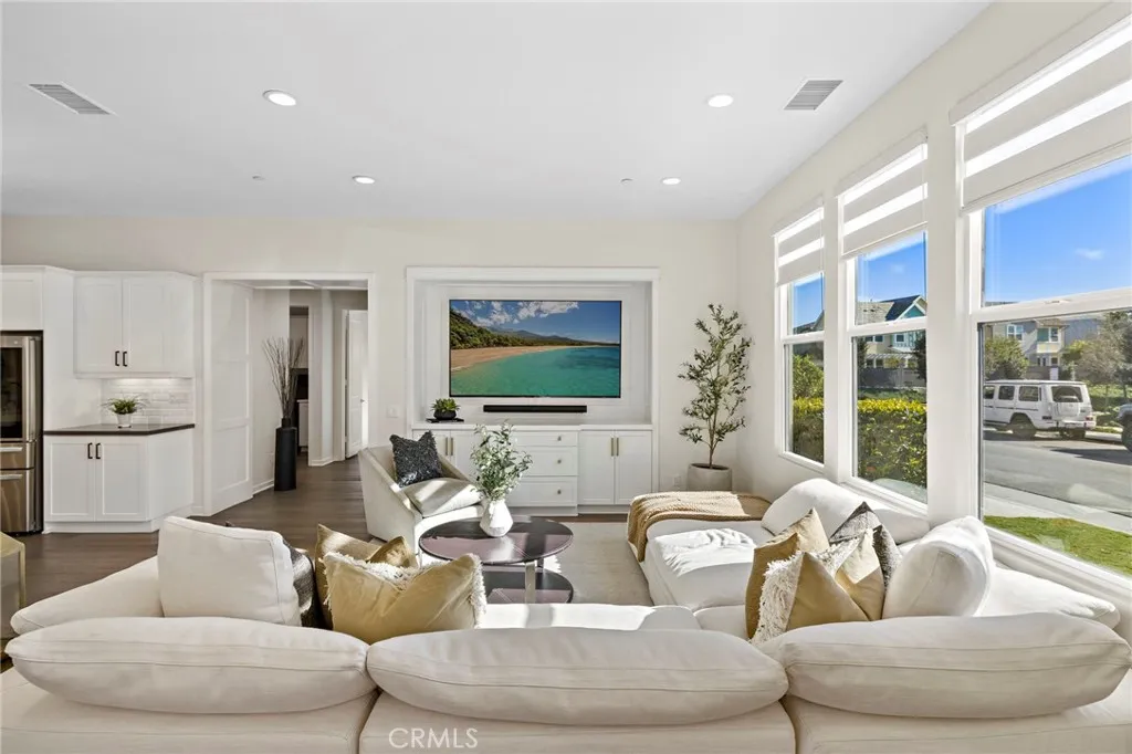 44 Jarano Street, Rancho Mission Viejo, California 92694 home-pic-7