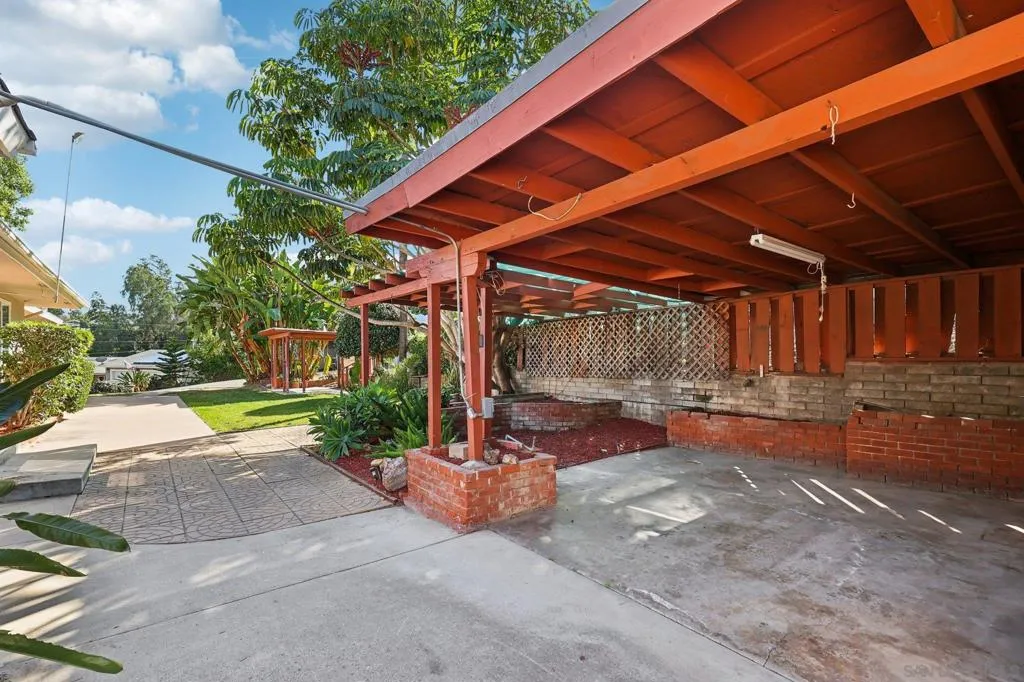 9070 Paradise Park Dr, Lakeside, California 92040 home-pic-27