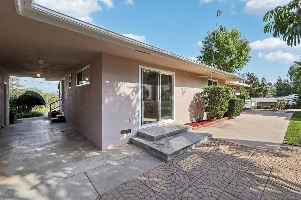 9070 Paradise Park Dr, Lakeside, California 92040 home-pic-32