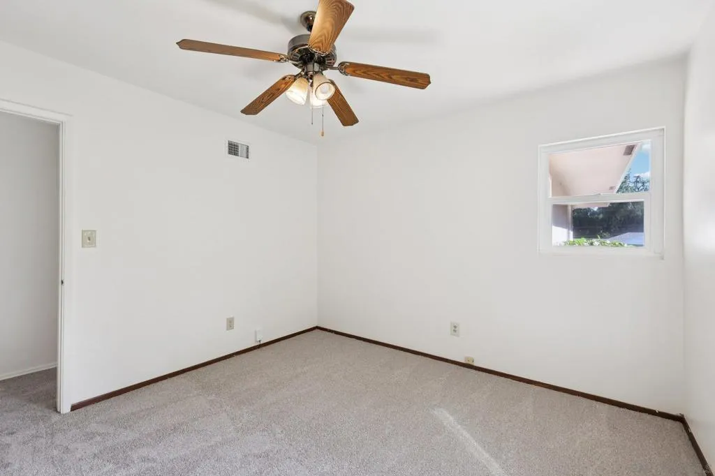 9070 Paradise Park Dr, Lakeside, California 92040 home-pic-19