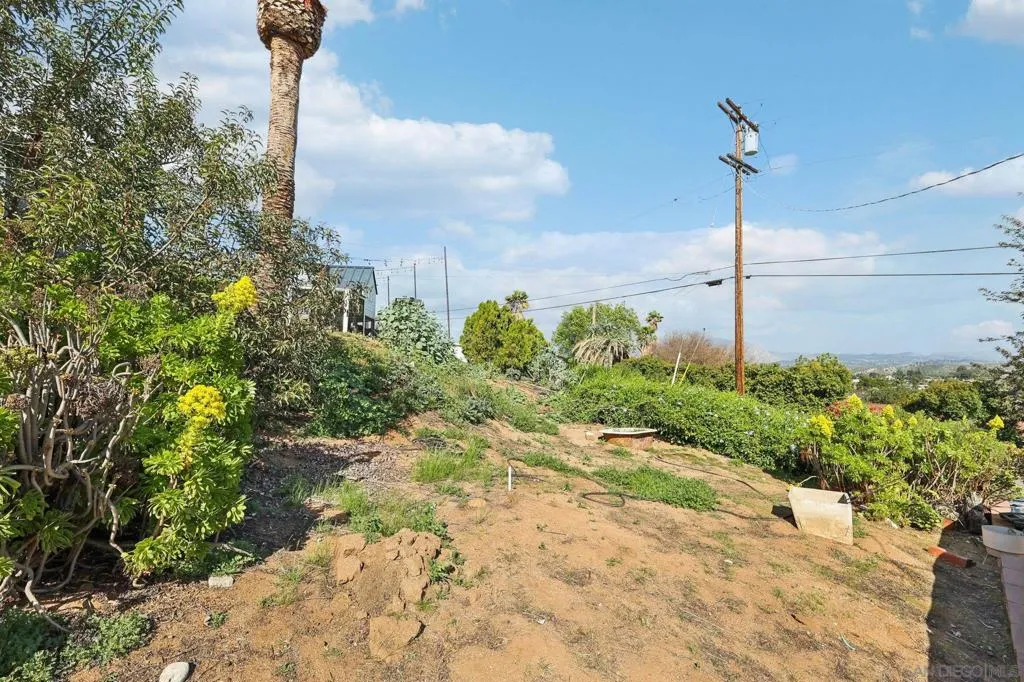9070 Paradise Park Dr, Lakeside, California 92040 home-pic-29