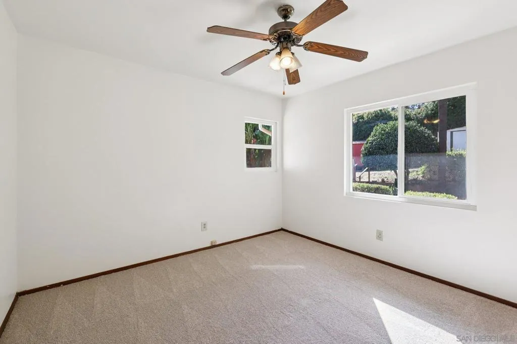 9070 Paradise Park Dr, Lakeside, California 92040 home-pic-18