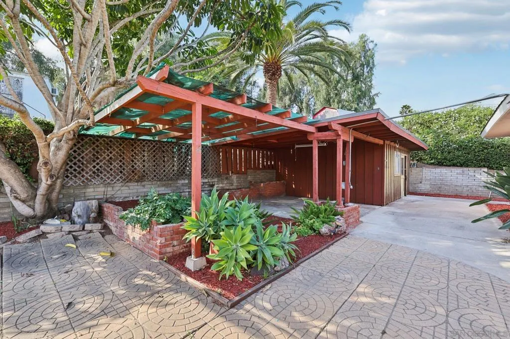 9070 Paradise Park Dr, Lakeside, California 92040 home-pic-33