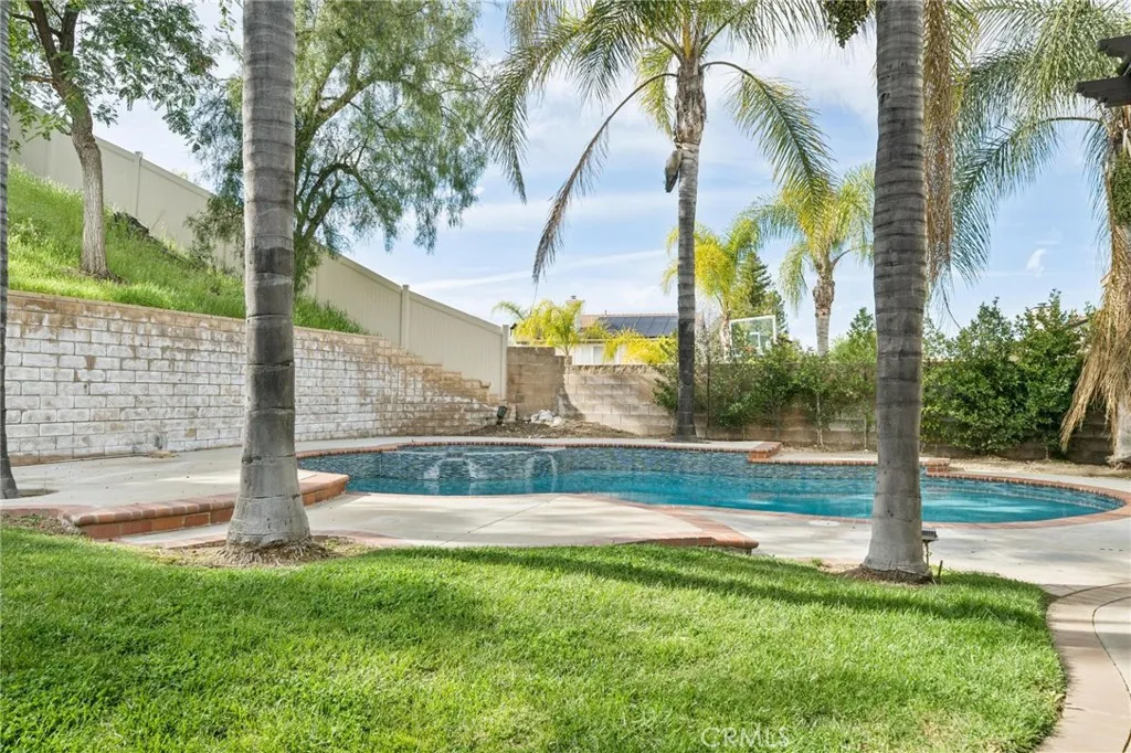 25317 Heather Vale Street, Saugus, California 91350 home-pic-36