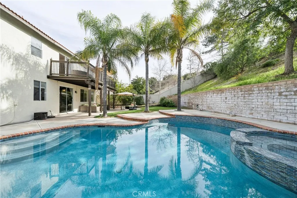 25317 Heather Vale Street, Saugus, California 91350 home-pic-39