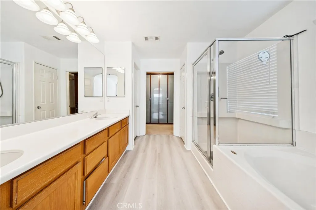 25317 Heather Vale Street, Saugus, California 91350 home-pic-22
