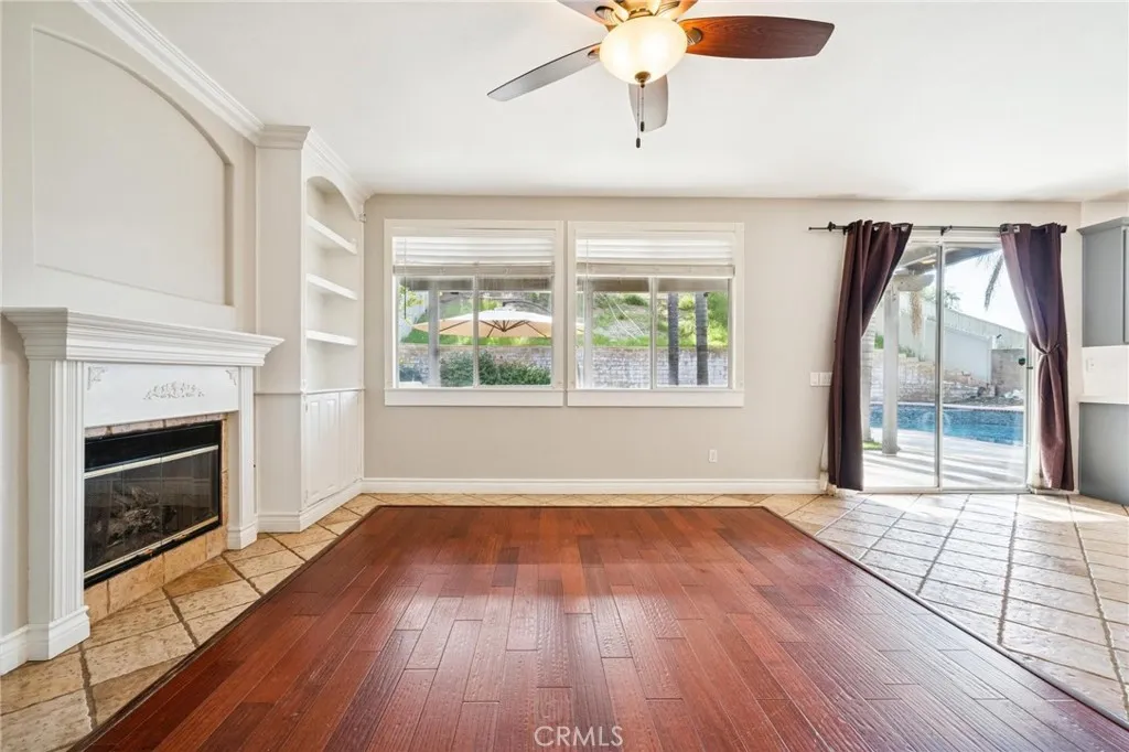 25317 Heather Vale Street, Saugus, California 91350 home-pic-14