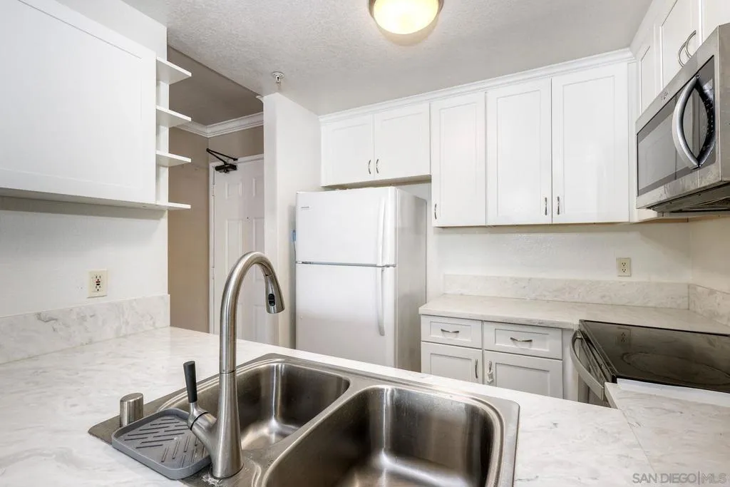 3550 Lebon Dr.  home-pic-10