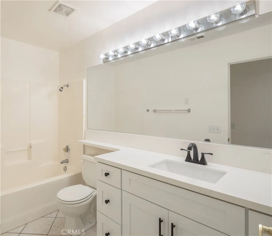 45405 Carrie Lane, La Quinta, California 92253 home-pic-21