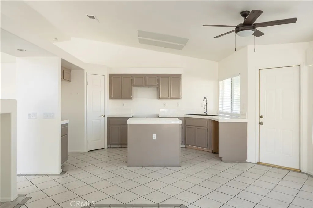45405 Carrie Lane, La Quinta, California 92253 home-pic-11
