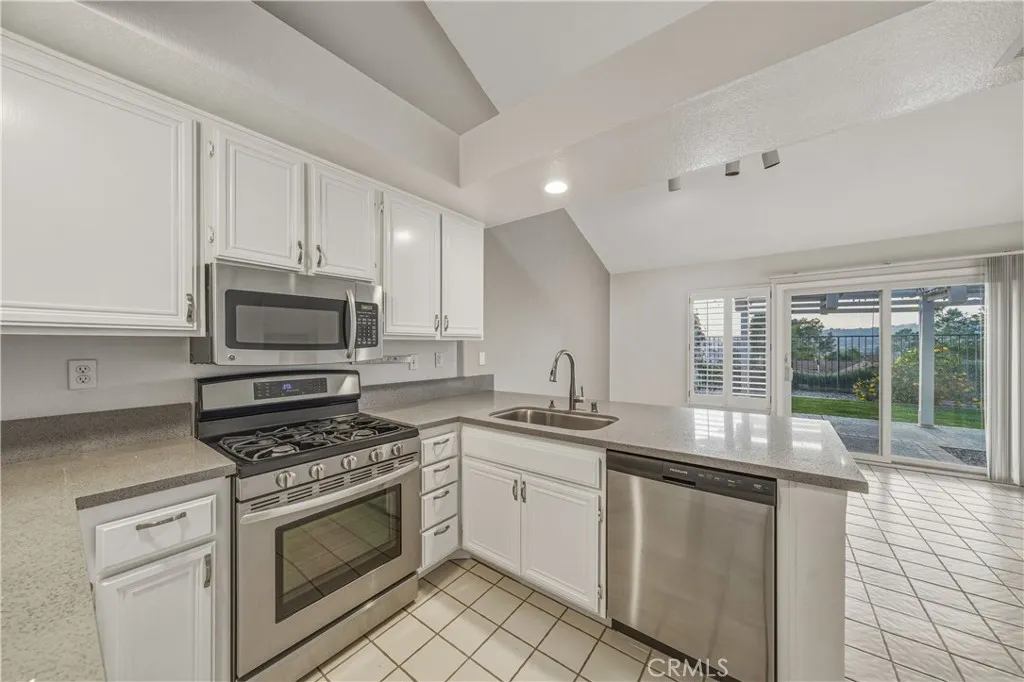 27369 Paseo La Serna, San Juan Capistrano, California 92675 home-pic-11