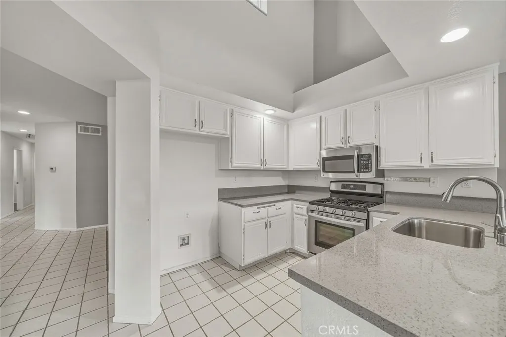 27369 Paseo La Serna, San Juan Capistrano, California 92675 home-pic-10