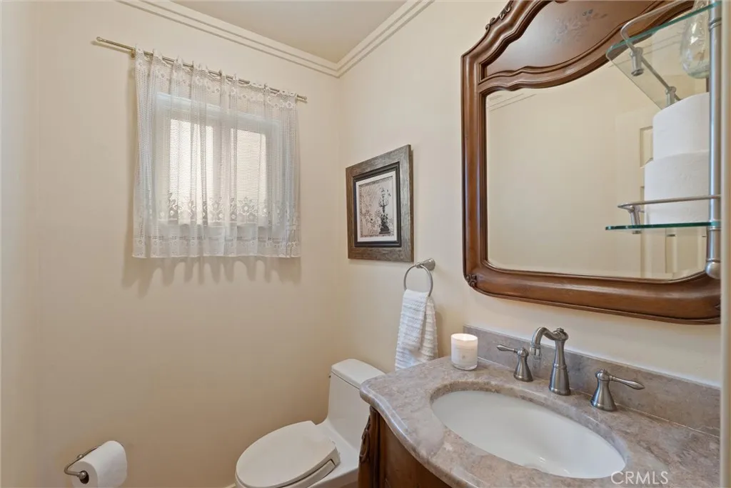 3461 E Saint Francis Place, Long Beach, California 90805 home-pic-40