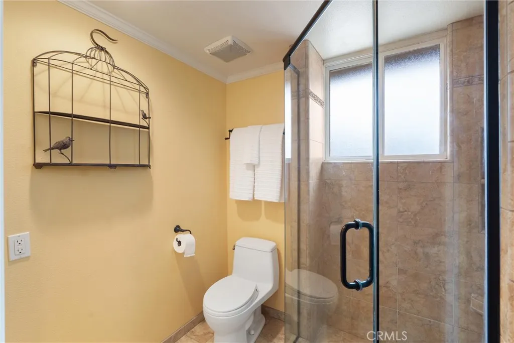 3461 E Saint Francis Place, Long Beach, California 90805 home-pic-25