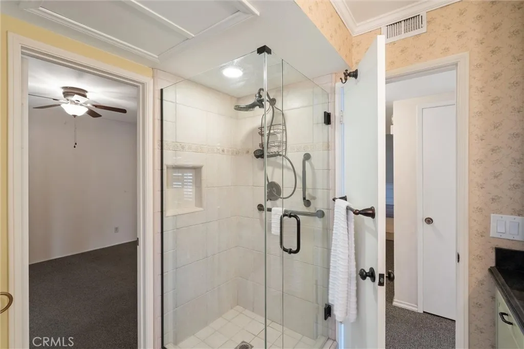 3461 E Saint Francis Place, Long Beach, California 90805 home-pic-20
