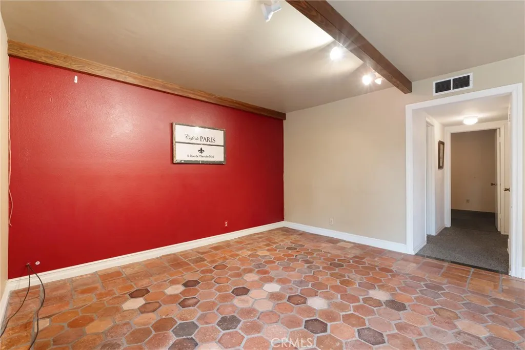 3461 E Saint Francis Place, Long Beach, California 90805 home-pic-17