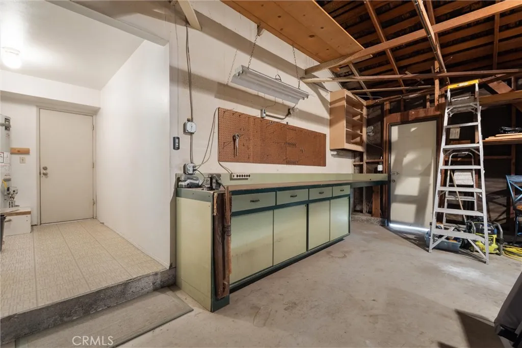 3461 E Saint Francis Place, Long Beach, California 90805 home-pic-42