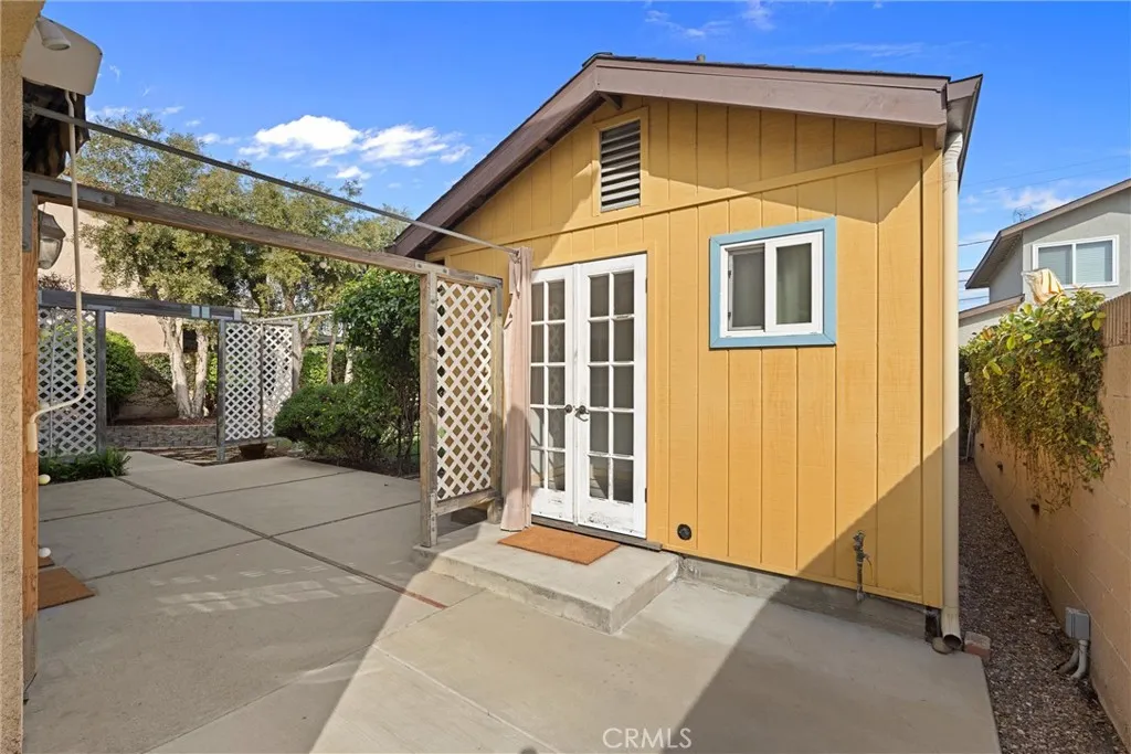 3461 E Saint Francis Place, Long Beach, California 90805 home-pic-37