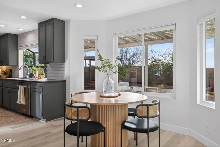 Kitchen / Dining Nook